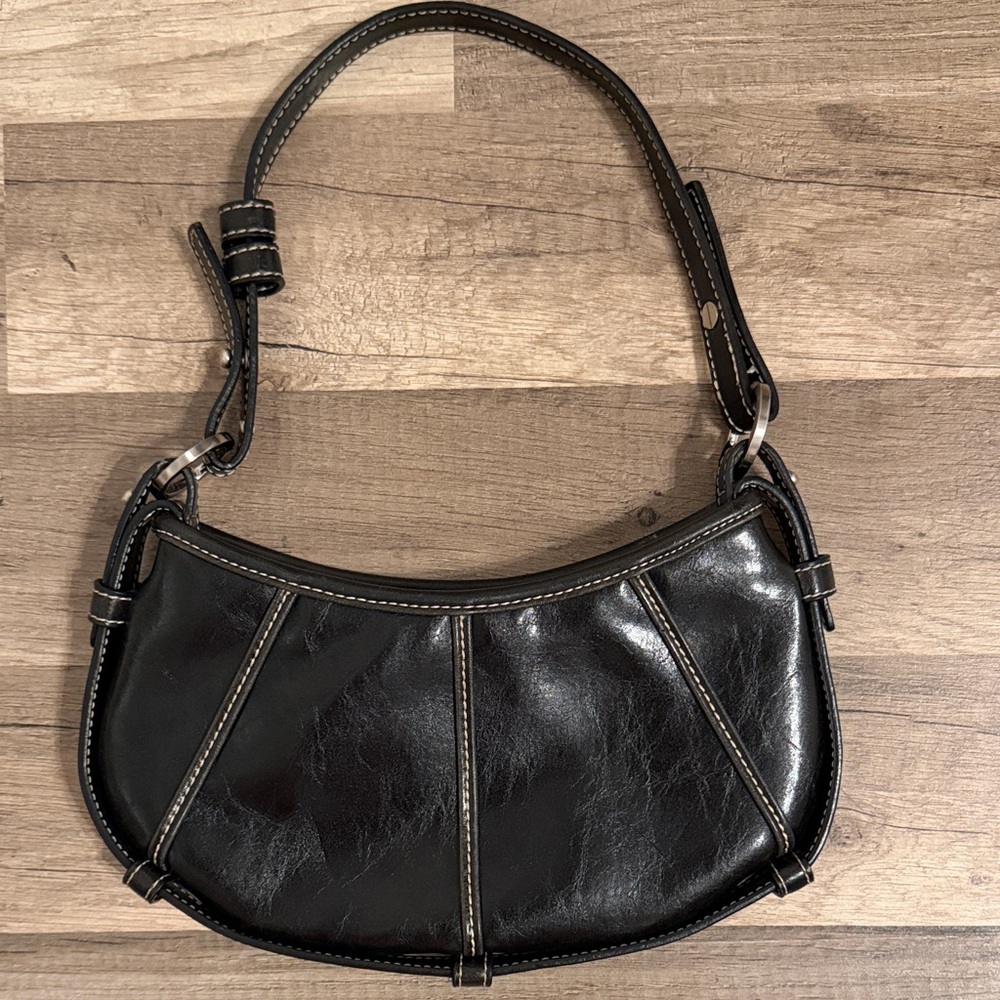 Express Black Leather Shoulder Bag